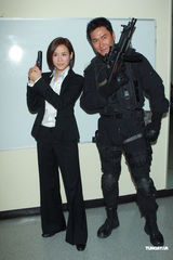 组图：宣萱马德钟等《飞虎》举枪宣传大结局