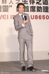 组图：萧敬腾代言手机 “省话一哥”上演表情秀