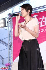 组图：梁咏琪“我爱你”挂嘴边 婚后甜蜜不生子