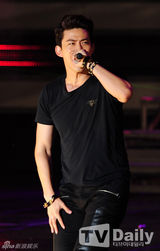 组图：EXO与2PM等唱响亚洲音乐节劲歌热舞