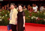 高清图：电影《白蛇传说》威尼斯电影节首映红毯
