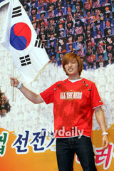 幻灯图：SBS世界杯特别节目《太极旗飘扬》发布会