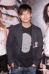 幻灯：《维多利亚一号》首映 谢霆锋等群星现身