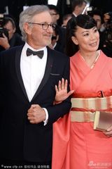 组图：评委会成员河濑直美和服抢镜