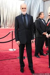 高清组图：《艺术家》男星詹姆斯-克伦威尔携伴亮相