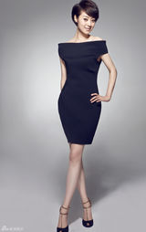 组图：范志博写真知性 短发俏丽笑容醇美