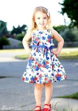 组图：3岁女童获近百选美冠军萌翻网友