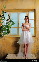 组图：韩女星乐彩恩黑内雪肤爆乳大片惹火