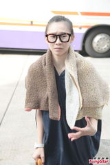 组图：陈僖仪遗体火化 亲朋好友送别