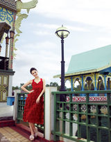 组图：张歆艺最新封面大片  异国打造浪漫唯美情调