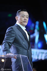 组图：撒贝宁与辣妹贴身热舞 称进决赛公开女友