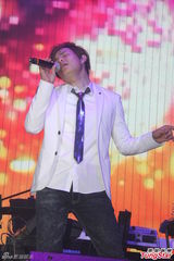 组图：林宥嘉与歌迷互动 召王仁甫孙协志合体