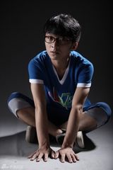 组图：央吉玛左立领衔当红选秀炸子鸡来袭