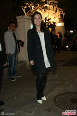 组图：陆川戴立忍曾宝仪等现身张震婚礼