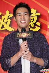 组图：《总铺师》票房看涨 杨佑宁被拱裸泳裸骑