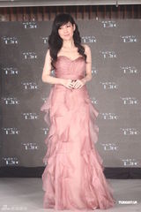 组图：周慧敏将去耶路撒冷朝圣 透露暂无造人计划