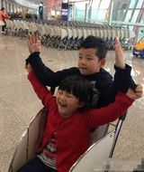 组图：郭涛爱子石头成长相册 小大人纯爷们儿