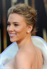 高清组图：《钢铁侠2》首映 唐尼献吻帕特洛