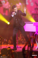 高清图：萧敬腾台北演唱会 再度挑战快歌舞曲