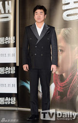 组图：TOP宣传《同窗生》金有贞突破挑战镂空装