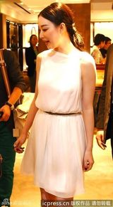 组图：倪妮白裙代言气质优雅宛若女神