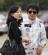 组图：韩寒成长历程图曝光 自小顽皮眼睛大