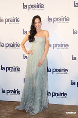 组图：陈法拉汪圆圆盛装齐享鱼子美肌晚餐