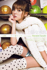 高清组图：靓模佐佐木希杂志写真 冬日里秀甜美