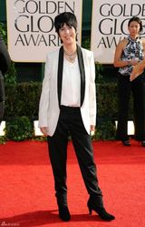 高清图：戴安-沃伦西服套装就爱中性风