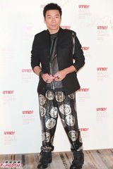 组图：徐子珊真空上阵出席时尚杂志庆典