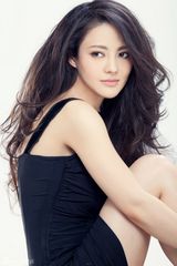 组图：樊蕊风情万种 凌乱秀发彰显野性美