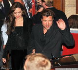 组图：《超级大坏蛋》巴黎首映 朱莉皮特晒恩爱