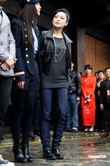 幻灯图：陈凯歌率《赵氏孤儿》进驻春秋战国城