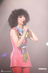 高清组图：郑秀文香港红馆开唱 与刘德华贴面掀高潮