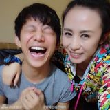 组图：谢娜为何炅准备生日派对 张杰吹气球