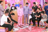 组图：郑伊健陈小春《无敌奖门人》录影玩游戏