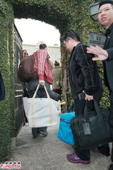 组图：郭晶晶婚礼直击 化妆师抵达霍家大宅