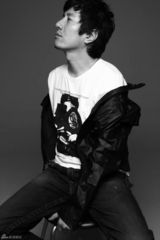 高清组图：郑钧2010北京演唱会宣传照