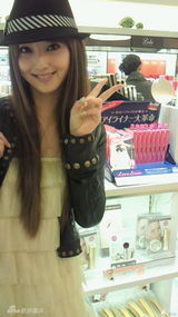 幻灯图集：日本人气美女佐佐木希生活照集锦