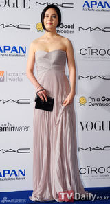 组图：众韩星亮相第17届釜山电影节蓝地毯