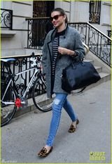 组图：可儿与前夫奥兰多相伴出街 潮范互不输阵