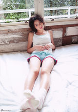 高清组图：美少女铃木爱理失岛舞美登杂志封面