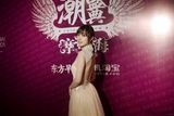 组图：李菲儿2010红毯造型盘点 甜美与性感并存