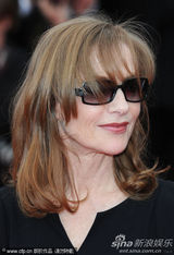 幻灯图集：《蒙彼利埃公主》首映 名模爱娃性感亮相