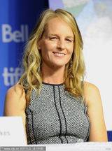 组图：《亲密治疗》发布会 海伦-亨特知性助阵