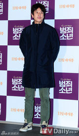 组图：金在中李善均亮相《犯罪少年》VIP试映会