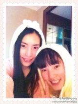 组图：疑似李亚鹏激吻女私照 容貌清纯可人