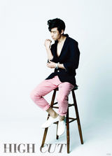 组图：《时尚王》李济勋休闲写真展初恋般清爽甜蜜