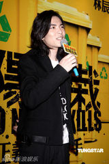 组图：萧敬腾宣布暂别唱片圈 初演电影化身杀手