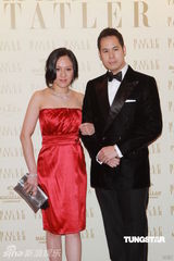 组图：周年舞会晚宴开幕 赌王多位家人亮相捧场